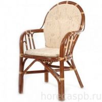 Плетеные стулья и кресла из натурального ротанга.
